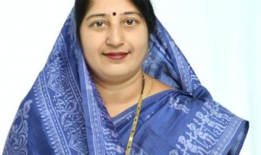 छत्तीसगढ़ मनवा कुर्मी क्षत्रिय समाज के केंद्रीय अध्यक्ष पद के प्रत्याशी श्रीमती अनीता वर्मा आज हमर आवाज से रूबरू हुई और अपने विचार और सामाजिक कार्य के बारे में जानकारी दी