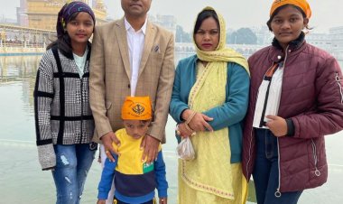 पंजाब के स्वर्ण मंदिर में माथा टेकने पहुँचे सांसद व विधायक...