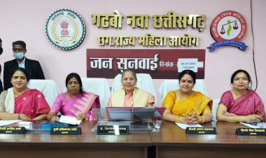 आपसी सहमति से पति-पत्नी न्यायालय में तलाक के लिए आवेदन करें   आयोग के सुनवाई में दो प्रकरणों में प्रतिमाह 5 हज़ार भरण-पोषण राशि तय हुए  न्यायालय में विचाराधीन प्रकरण नस्तीबद्ध, आयोग के क्षेत्राधिकार से बाहर