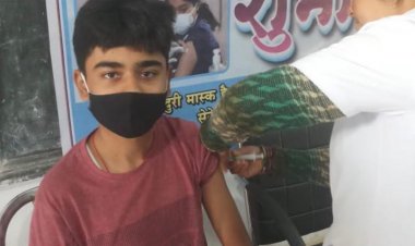 वंचित बच्चों का कोविड टीकाकरण महाभियान 14 जनवरी को होगा  15 से 18 आयु वर्ग के 36223 में से 25296 बच्चों का टीकाकरण हुआ  हाई एवं हायरसेकेण्डरी के वंचित 10927 विद्यार्थियों को होगा टीकाकरण से लाभ  टीकाकरण में कोताही पर संबंधित संस्था प्रमुख पर अनुशासनात्मक कार्यवाही होगी :डीईओ जशपुर