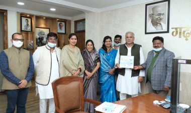 मुख्यमंत्री ने जशपुर के पर्यटन और जैव-विविधता पर आधारित कैलेंडर का विमोचन किया