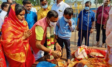 माननीय बस्तर सांसद दीपक बैज पहुंचे तेलंगाना मेडाराम किया सपरिवार देवी के दर्शन..