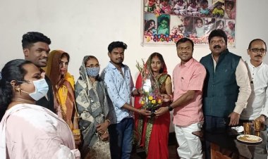बस्तर साँसद दीपक बैज ने गीदम पहुंचकर नवदम्पत्तियो को दिया आशीर्वाद..