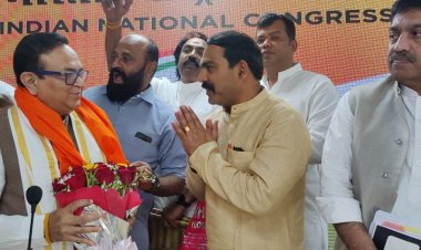 प्रदेश अध्यक्ष चौलेश्वर चंद्राकर नवनियुक्त राष्ट्रीय अध्यक्ष अजय यादव से की सौजन्य मुलाकात दी शुभकामनाएं