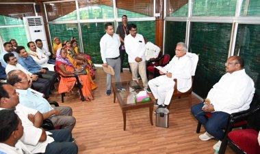 मुख्यमंत्री  भूपेश बघेल से सर्व आदिवासी समाज के प्रतिनिधि मंडल ने की सौजन्य मुलाकात
