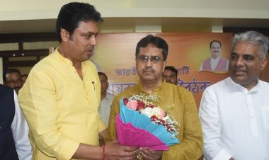 बीजेपी ने मानिक साहा को त्रिपुरा का मुख्यमंत्री बनाया, विधायक ने विरोध में तोड़ी कुर्सी, हंगामा