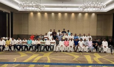 शिवसेना के 37 'बागियों' ने डिप्टी स्पीकर को चिट्ठी लिख शिंदे को बताया नेता, शरद पवार बोले- आना पड़ेगा वापस