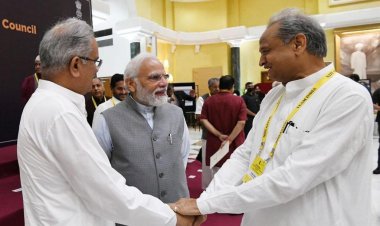 रायपुर :नीति आयोग की गवर्निंग काउंसिल की बैठक में प्रधानमंत्री ने छत्तीसगढ़ की गोधन न्याय योजना का किया ज़िक्र