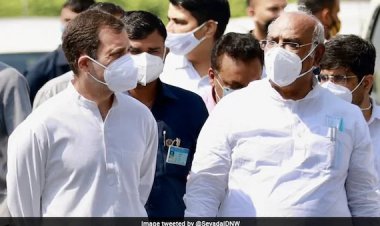 दिग्विजय सिंह ने कहा कि मैं आज मल्लिकार्जुन खड़गे से मिला था. मैं खड़गे जी के खिलाफ नहीं लड़ूंगा, बल्कि उनका प्रस्तावक बनूंगा और कांग्रेस के लिए हमेशा काम करता रहूंगा.