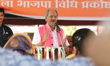 पूर्व मंत्री एवं विधायक बृजमोहन अग्रवाल ने राजनांदगांव में बुद्धिजीवियों को संबोधित किया।