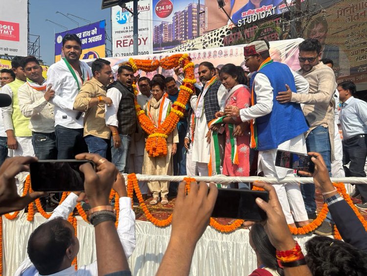 छत्तीसगढ़ कांग्रेस की नव नियुक्त प्रभारी कुमारी शैलजा का डॉ चौलेश्वर चन्द्राकर द्वारा राजधानी में किया गया भव्य स्वागत