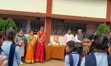 स्वामी आत्मानंद अंग्रेजी विद्यालय बोरी के हिंदी मीडियम में भारत की प्रथम शिक्षिका तथा समाज सेविका सावित्रीबाई फुले की जयंती मनाया गया