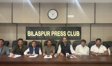 बीजेपी ओबीसी का असल हितैषी नहीं है,बल्कि वोट बैंक के लिए अपना स्टैंड समय-समय पर बदलते रहती है- डॉ. चौलेश्वर चंद्राकर