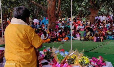 मानदेय वृद्धि पर आंगनबाड़ी कार्यकर्ताओं-सहायिकाओं ने संसदीय सचिव यू. डी. मिंज का किया भव्य स्वागत और दिया धन्यवाद,जताया मुख्यमंत्री का आभार