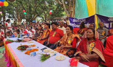 महिला दिवस पर दुलदुला में आयोजित कार्यक्रम में शामिल हुए संसदीय सचिव यू.डी. मिंज  राज्य सरकार के योजनाओं से महिलाऐं हो रहीं है आत्मनिर्भर और सशक्त :-यू.डी. मिंज