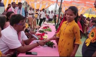 दृष्टिबाधित प्रियंका के सपने होंगे साकार: विधायक यू डी मिंज ने दिया भरोसा  नेत्रहीन (दृष्टिबाधित)प्रियंका के जज्बे को सलाम : एमएलए यू.डी. मिंज देंगे सपने  को परवाज
