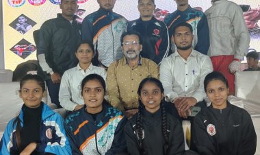 दुर्ग के विक्की भारतीय ने स्वर्ण जीत छ ग के पदको का खाता खोला।  रायपुर के प्रणव साहू ने भी स्वर्ण जीता।  छ ग को अब तक दो पदक।  छ ग के शेष 06 खिलाड़ी सेमीफाइनल या फाइनल में।  14 राज्यों के लगभग 400 खिलाड़ी भाग ले रहे है।