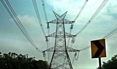छत पर कपड़ा सुखाने गई 11 साल की बच्ची बिजली लाइन की चपेट में आई