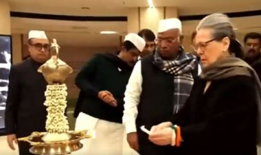 सोनिया गांधी ने कांग्रेस के नए मुख्यालय इंदिरा भवन का किया उद्घाटन