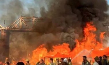 महाकुंभ में लगी आग से मची अफरा तफरी