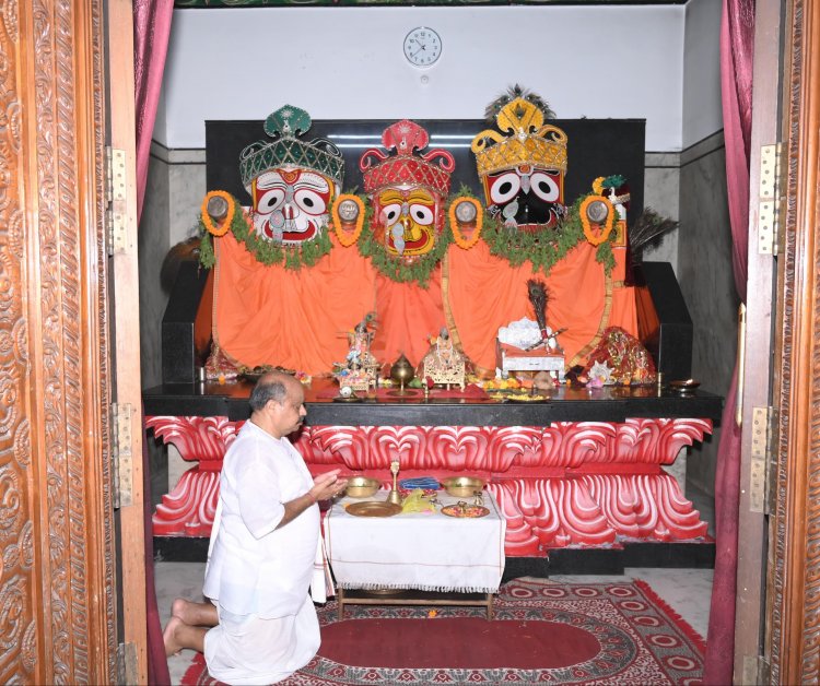 भगवान जगन्नाथ का महा स्नान अनुष्ठान सम्पन्न, अब 15 दिन रहेंगे एकांतवास में – 27 जून को निकलेगी भव्य रथयात्रा: पुरंदर मिश्रा