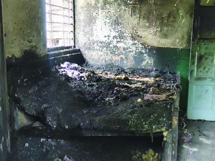 भिलाई  टूटे रिश्ते, जलता घर: भिलाई में मां ने बेटी संग खुद को लगाई आग