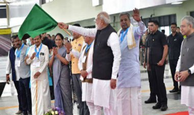 मोदी ने बेंगलुरु में तीन वंदे भारत का किया शुभारंभ