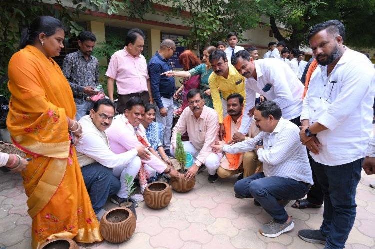 "युवाओं के योगदान से ही हम विकसित भारत की ओर बढ़ सकते हैं "