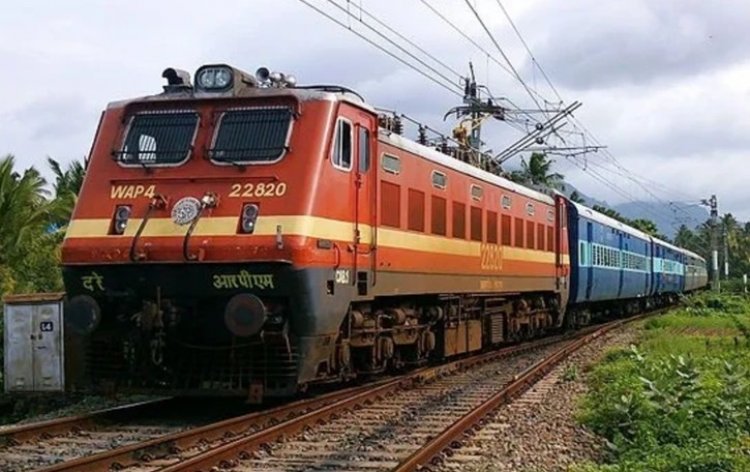 दुर्गा पूजा पर यात्रियों के लिए इतवारी से शालीमार और दुर्ग से निजामुद्दीन के बीच चलेगी स्पेशल ट्रेनें