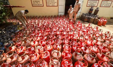 कमर्शियल एलपीजी सिलेंडर की कीमत 51.50 रुपए घटी