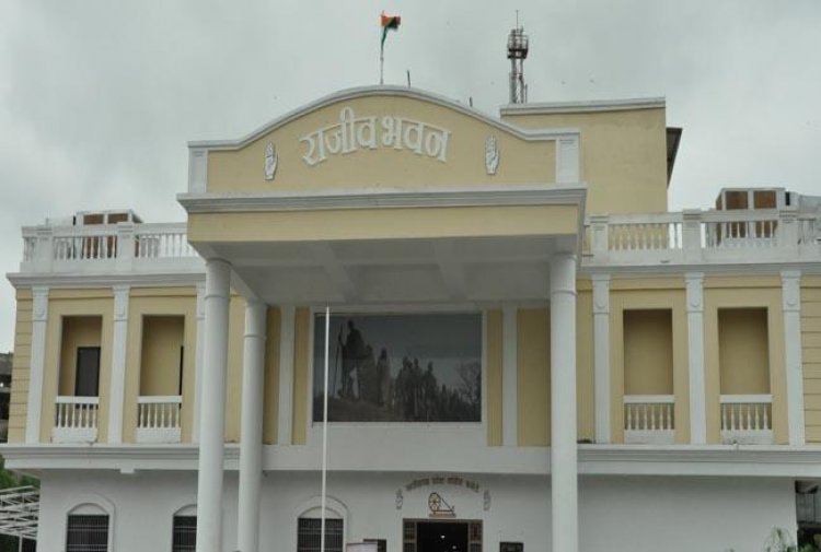 कांग्रेस मुख्यालय पहुंची ED की टीम, महामंत्री को सौंपा चालान
