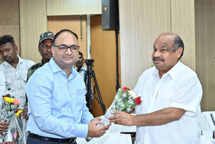 नगर निगम सामान्य सभा में विकास प्रस्तावों को मिली मंजूरी, रायपुर उत्तर विधायक पुरंदर मिश्रा का हुआ स्वागत