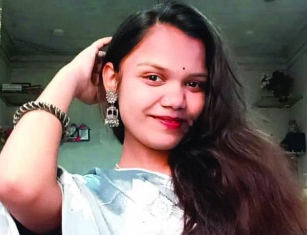 बस्तर  12वीं की छात्रा ने की आत्महत्या, परीक्षा के तनाव में उठाया कदम, जांच में जुटी पुलिस