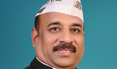 वोट चोरी कर चुनाव जिता रहे CEC ज्ञानेश कुमार, तुरंत गिरफ्तारी और राष्ट्रद्रोह का मुकदमा दर्ज हो: आम आदमी पार्टी