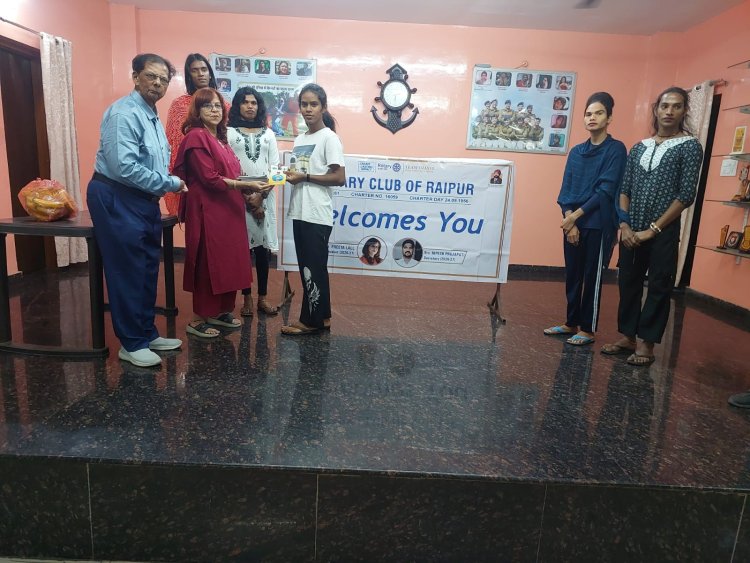 "हर इंसान में असीम शक्ति छुपी है,आवश्यकता सिर्फ उसे पहचानने की , अपने पर विश्वास रखकर अपने लक्ष्य प्राप्ति के लिये पूरी मेहनत से प्रयास करने की है"