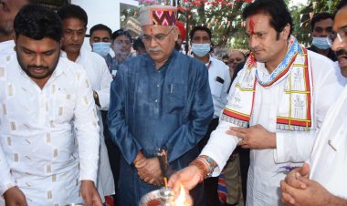 मुख्यमंत्री ने संसदीय सचिव  विकास उपाध्याय को दीं जन्मदिवस की बधाई