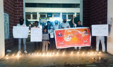 करणी सेना द्वारा पुलवामा शहीदी दिवस पर जवाहर मार्केट में मेन गेट मालवीय रोड रायपुर में 14 फरवरी को काला दिवस के रूप में मनाते हुए पुलवामा के सभी शहीदों को  दी श्रद्धांजलि