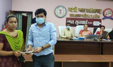 एम्स के डायरेक्टर ने अपना पक्ष रखने के लिए आयोग से की समय की मांग  पीड़िता को आयोग ने प्लेसमेंट एजेंसी से दो माह का वेतन 64 हज़ार रुपये का चेक दिलाया