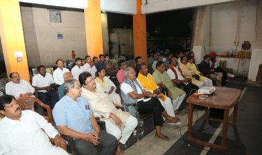 पूर्व मंत्री बृजमोहन अग्रवाल सहित प्रदेश के कई पदाधिकारियों ने देखा महाकाल लोक के लोकार्पण का सीधा प्रसारण  मोदी जी के आठ साल के कार्यकाल में हुआ ऐतिहासिक व सांस्कृतिक धरोहरों का कायाकल्प: बृजमोहन अग्रवाल
