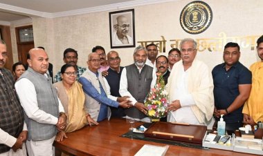 मुख्यमंत्री को छत्तीसगढ़ मनवा कुर्मी क्षत्रिय समाज के अधिवेशन में शामिल होने का न्योता
