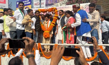 छत्तीसगढ़ कांग्रेस की नव नियुक्त प्रभारी कुमारी शैलजा का डॉ चौलेश्वर चन्द्राकर द्वारा राजधानी में किया गया भव्य स्वागत