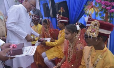 मुख्यमंत्री भूपेश बघेल ने दाम्पत्य जीवन में प्रवेश करने वाले 16 जोड़ों को दिया आशीर्वाद