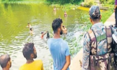 Jharkhand  CBI को NEET पेपर लीक मामले में मिली बड़ी कामयाबी, तालाब से निकाले 7 से ज्यादा मोबाइल, गोताखोरों को इनाम भी दिया