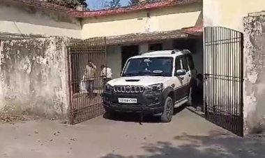 रिश्वत लेते रंगे हाथ पकड़ी गई सहायक जनसूचना अधिकारी