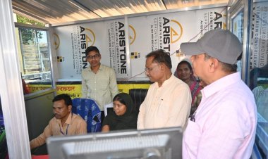 मुख्यमंत्री ने किया अटल डिजिटल सेवा केंद्र का अवलोकन
