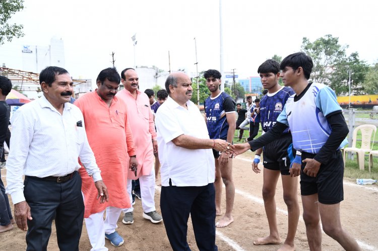 प्रतिभा खोज अंतर शालेय कबड्डी प्रतियोगिता 2025 में विधायक पुरंदर मिश्रा ने खिलाड़ियों का बढ़ाया हौसला