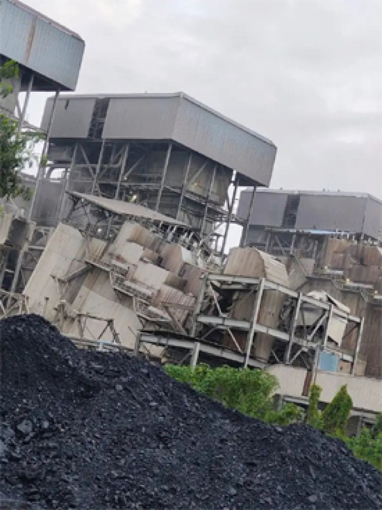 बालको प्लांट में बड़ा हादसा 20 साल पुरानी चिमनी गिरी,कोई जनहानि नहीं
