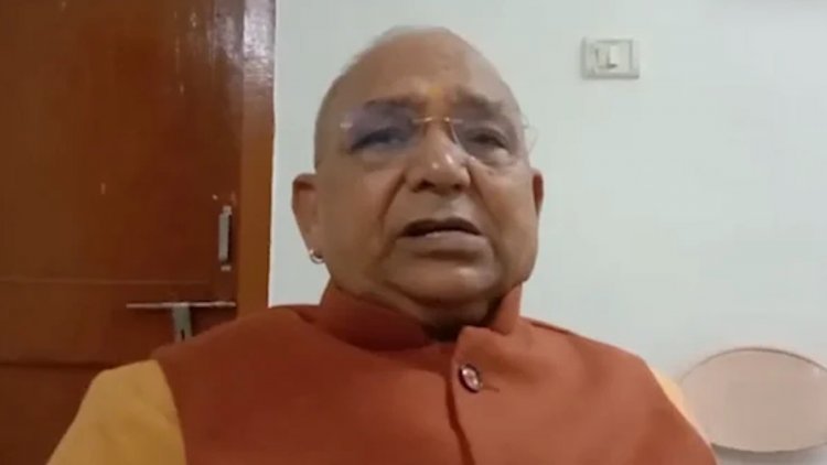 ननकीराम कंवर का कोरबा कलेक्टर हटाने का अभियान जारी, RSS के पूर्व प्रचारक ने किया समर्थन