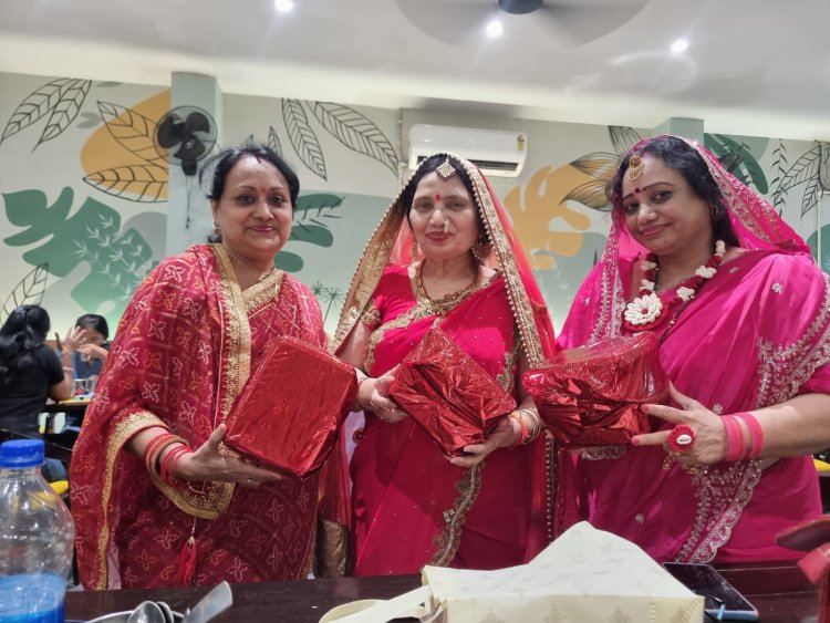 करवाचौथ क्वीन बनी सुनीता शर्मा  सोशल संगवारी ग्रुप ने करवाचौथ स्पेशल थीम पर किया सेलिब्रेशन