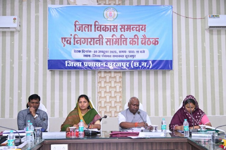 मंत्री श्रीमती लक्ष्मी राजवाड़े ने जनदर्शन में सुनी जनता की समस्याएँ, त्वरित निराकरण के दिए निर्देश